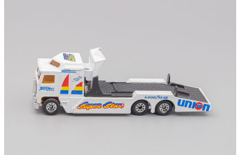 KENWORTH Cabover Racing Transporter / CHEVROLET Chevy Pro Stocker, white