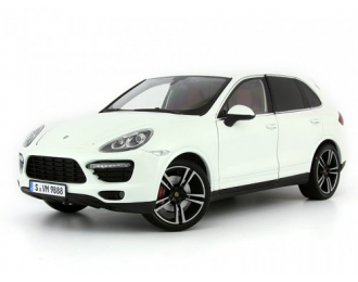 PORSCHE Cayenne turbo S, white