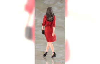 Сборная модель Isuzu 117 Coupe Поздняя версия (☆☆XE) с крутой фигурой девушки-красавицы