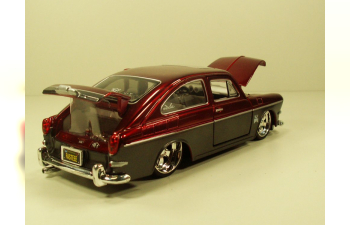 VOLKSWAGEN 1600 Fastback (1967), Custom Shop 1:24, бордовый