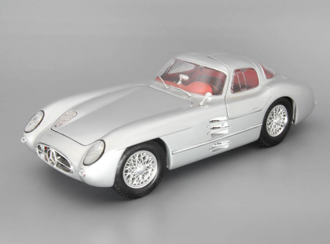 MERCEDES-BENZ 300 SLR, silver