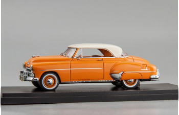 CHEVROLET De Luxe Styleline Hardtop Coupe (1952), orange