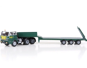 HANOMAG HENSCHEL F221 PORTE-ENGINS WAGNE (1967), green