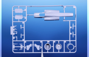 Сборная модель AJ-37 Viggen 'Show Must Go On'