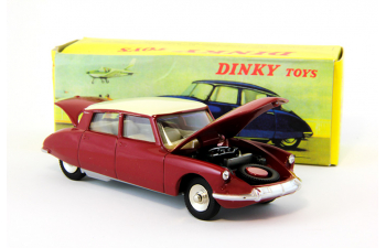 Citroen DS 19 (red)