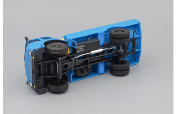 МАЗ АСРТ-5,6 Молоко, голубой / желтый