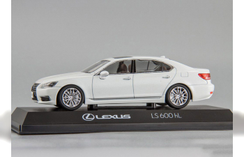 LEXUS LS600hL, white