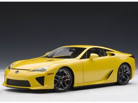 LEXUS LFA 2010, yellow