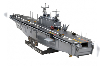 Сборная модель Assault Ship USS Tarawa LHA-1