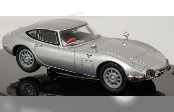 TOYOTA 2000 GT руль справа, серебристый