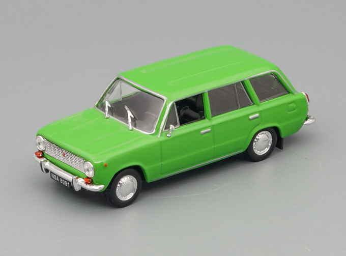 LADA 2102, Kultowe Auta 108, green