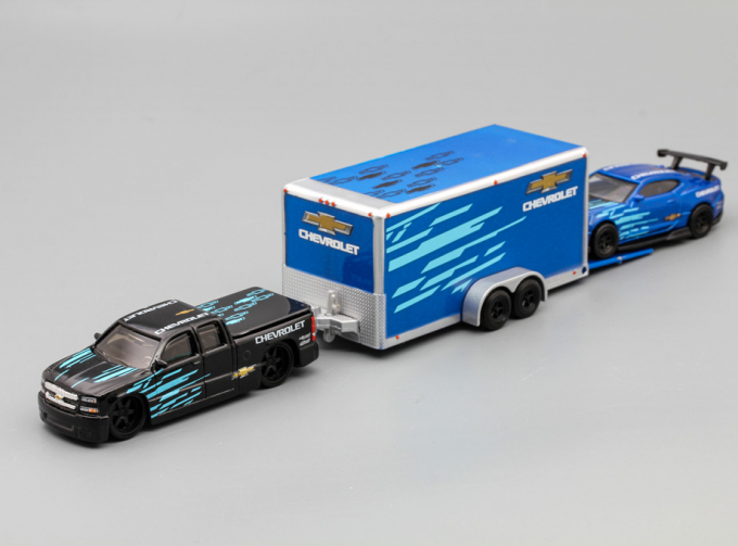 CHEVROLET Pick-Up With Trailer + Camaro N 17 Racing 2019