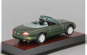 JAGUAR XK8 (1996), green