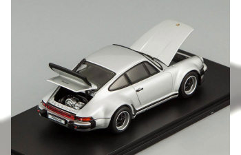 PORSCHE 911 Turbo (1975), silver