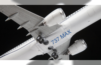 Сборная модель Пассажирский авиалайнер "Боинг 737-8 MAX"