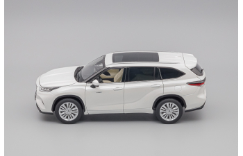 TOYOTA Highlander, white metallic