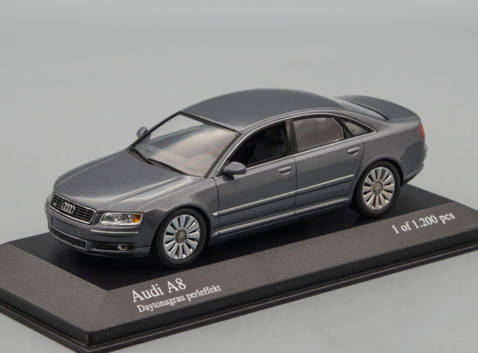 AUDI A8 (2002), grey metallic