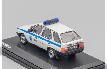 SKODA Forman Police Celni Sprava Station Wagon (1993), white / blue