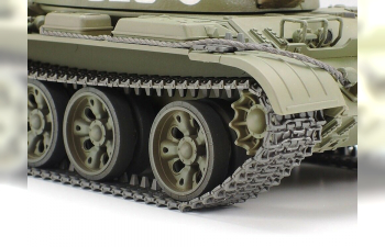 Сборная модель Советский танк Т-55 с фигурой командира