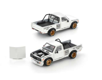 Pandem DATSUN 620, white