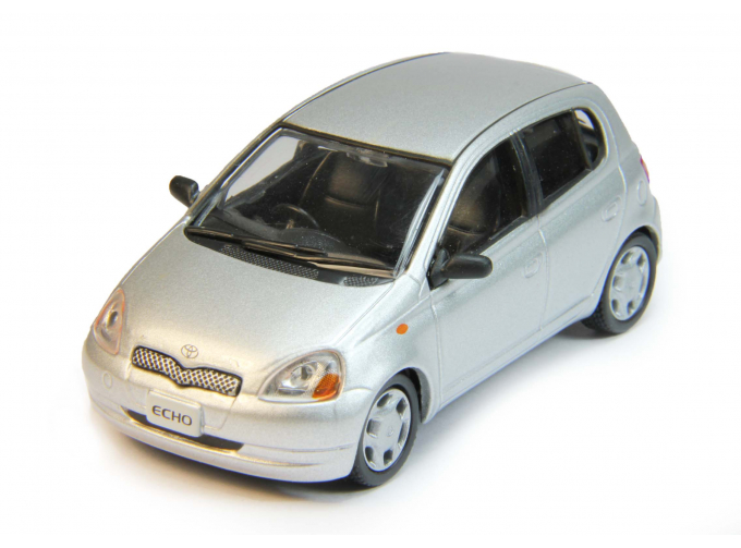 TOYOTA Echo, silver