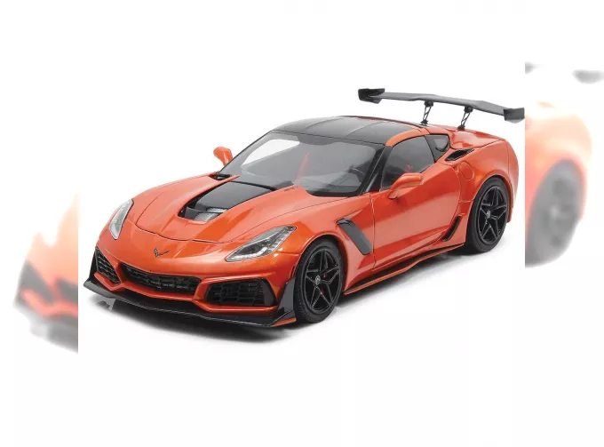 CHEVROLET Corvette ZR1 (2019), orange/black
