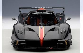 PAGANI Zonda Revolution 2013 (black carbon fiber)