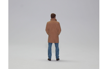 Фигурка Парень в плаще