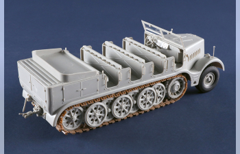 Сборная модель тяжелый тягач Schwerer Zugkraftwagen 18to Sd.Kfz. 9 (Артиллерийская версия)