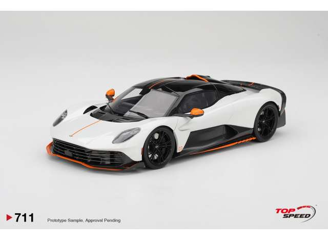 Aston Martin Valhalla Lunar, white 2025