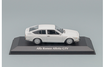 ALFA ROMEO Alfetta Gtv Coupe (1976), White