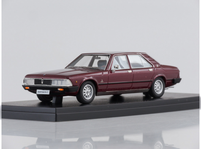 MASERATI Quattroporte II (1974), metallic dark red