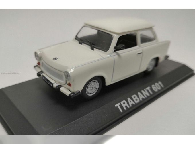 TRABANT 601, Legendarni automobily minule ery 54, белый