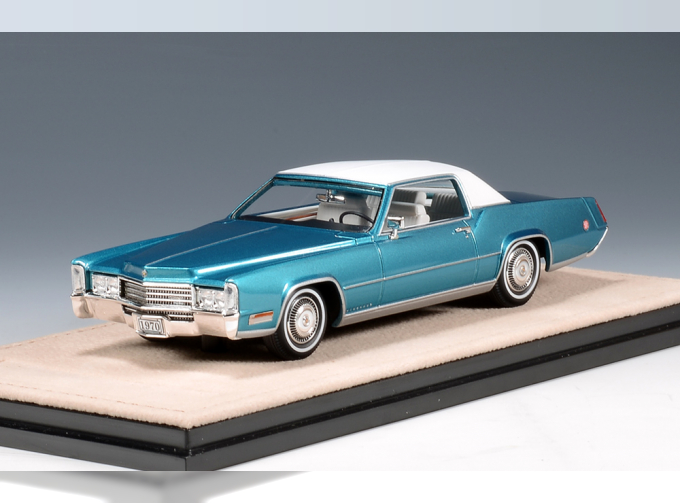 CADILLAC Eldorado Biarritz (1970) Lucerne Aqua Firemist