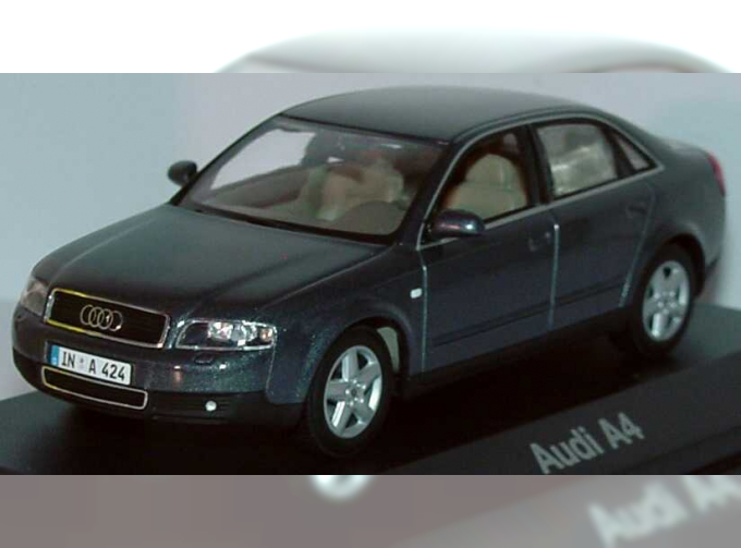 AUDI A4 3.0 quattro B6 (2000), темно-серый металлик