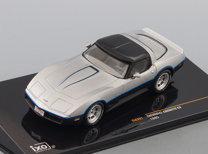 CHEVROLET Corvette C3 (1980), silver / black