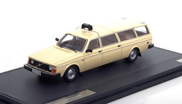 VOLVO 245 Transfer Taxi LWB (1978), beige