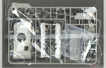 Сборная модель Бронированная машина M2A3 Bradley с BUSK III