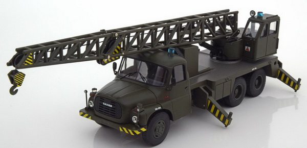 TATRA 148 Crane-Truck Military (1970), military green