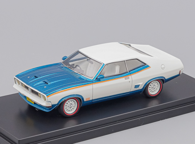 FORD XB Coupe John Goss (1975), white / blue