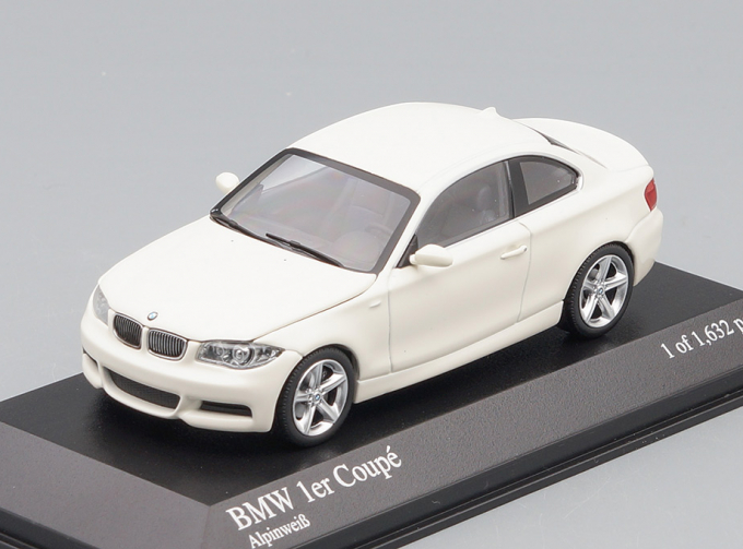 BMW 1 Series Cabriolet (2007), white