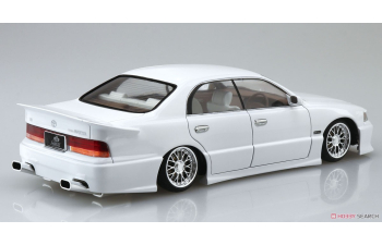 Сборная модель Toyota Crown Majesta '91 Garson