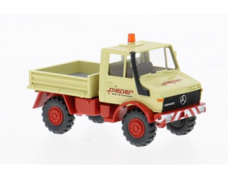 MERCEDES-BENZ Unimog U 1300 Pieper (1975), beige/red