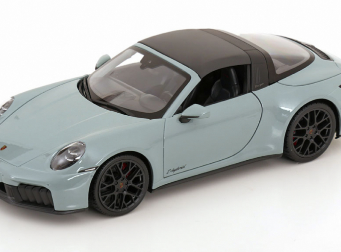PORSCHE 911 (992.2) Targa 4 GTS Hybrid (2025), light green