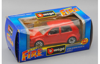 VOLKSWAGEN Golf, Red