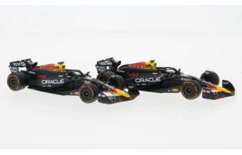 Набор из двух моделей RED BULL Set F1 2x Rb20 Team Oracle Red Bull Racing №1 World Champion Season (2024) Max Verstappen + №11 Sergio Perez, Matt Blue Yellow Red
