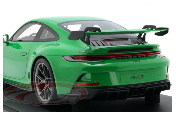 PORSCHE 911 (992) GT3 (2022), python green