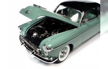 OLDSMOBILE 88 Rocket 88 (1950), Alder Green Metallic Black Enamal (зеленый с черным)