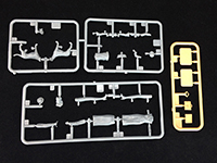 Сборная модель Italian Light Civilian Car (Hard Top) w/Lady & Girl & Dog