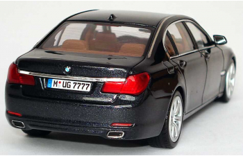 BMW 750Li F01/F02 (2008), sophisto grau met.